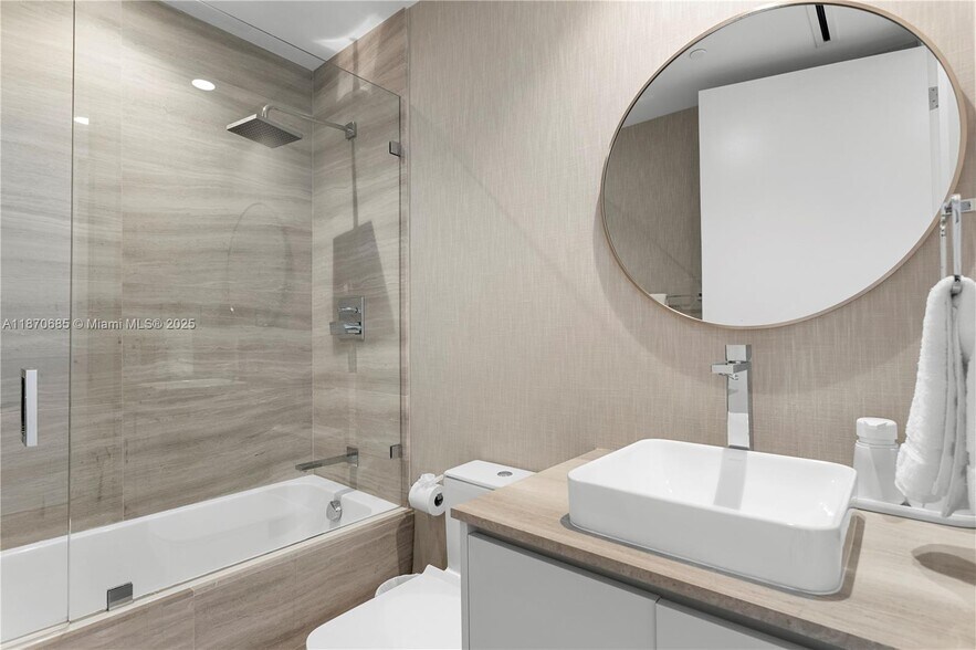 Building Photo - 5775 Collins Ave