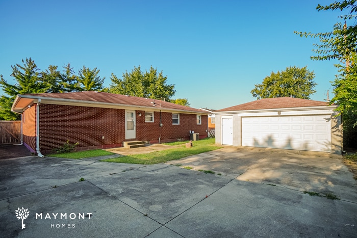 Building Photo - 1410 Fairbank Rd