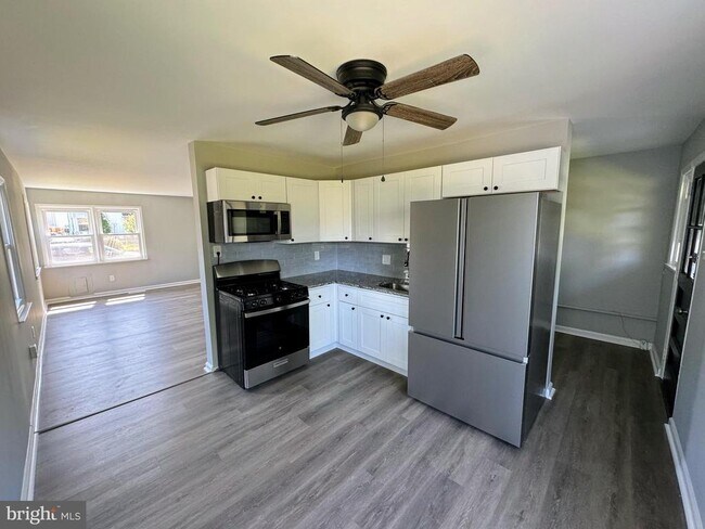 Building Photo - 1015 Alcyon Dr