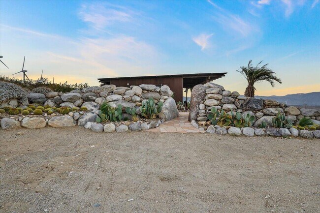 Building Photo - 60620 Kimlin Ave