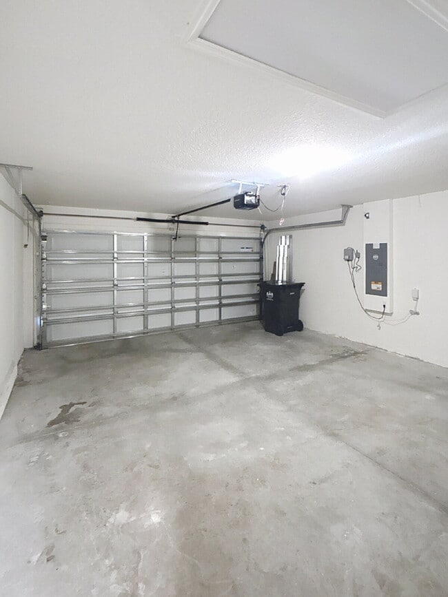 Building Photo - Beautiful 4-Bedroom Modern Home in the Desirable Brookside Community | Ruskin