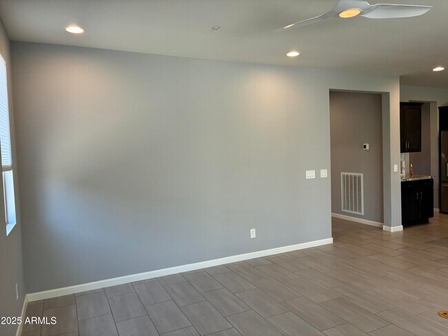 Building Photo - 13418 W Mayberry Trail