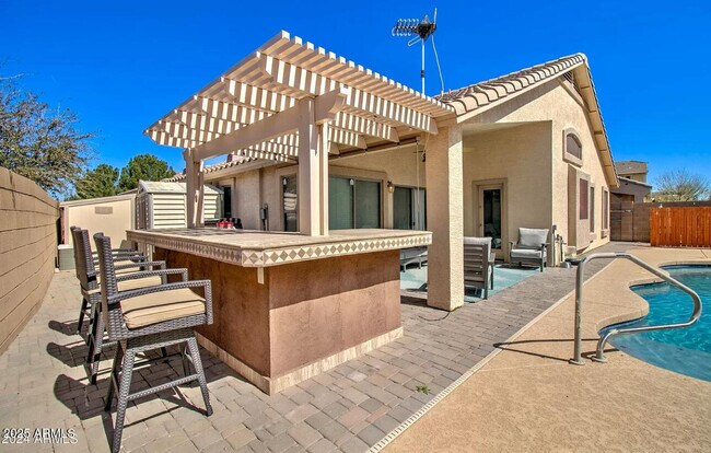 Building Photo - 1277 W Busa Dr