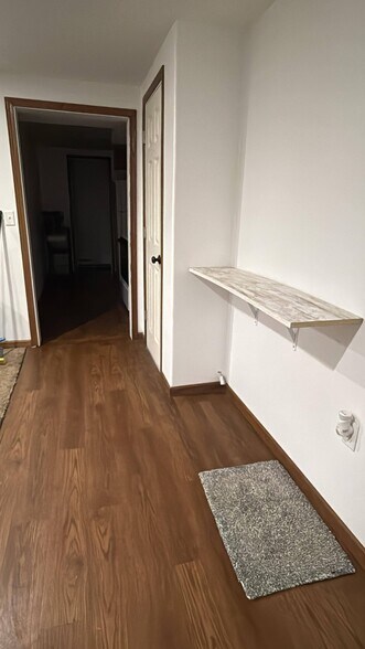 Entrance - 1011 5th Ave SE