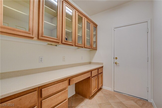 Building Photo - 2682 Grand Forks Rd