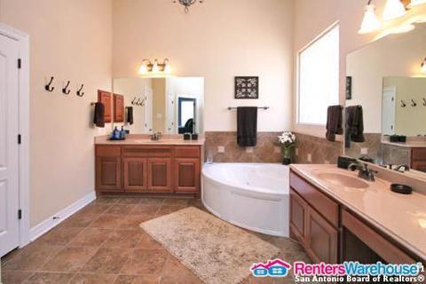 Building Photo - 18714 Canoe Brk