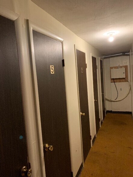 Building Photo - 4109 Pine Hollow Dr