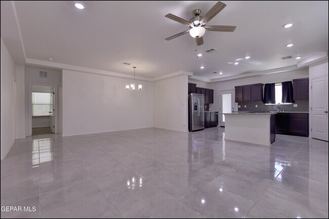 Building Photo - 12844 Giovanni Grajeda Ave