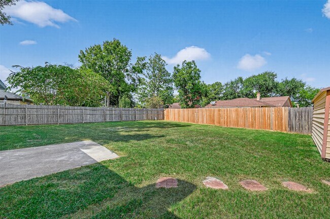 Building Photo - 6822 Dusty Dawn Dr