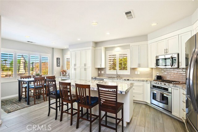 Building Photo - 42911 Del Lago Ct