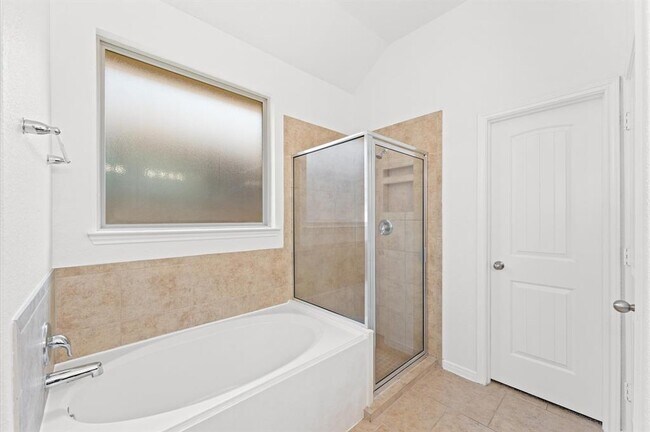 Building Photo - 5610 Glenfield Spring Ln