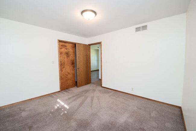 Building Photo - 3 bed 2 bath home in Wheeler