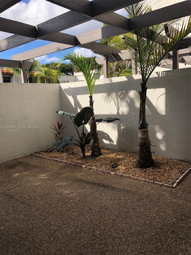 Building Photo - 4708 SW 67th Ave