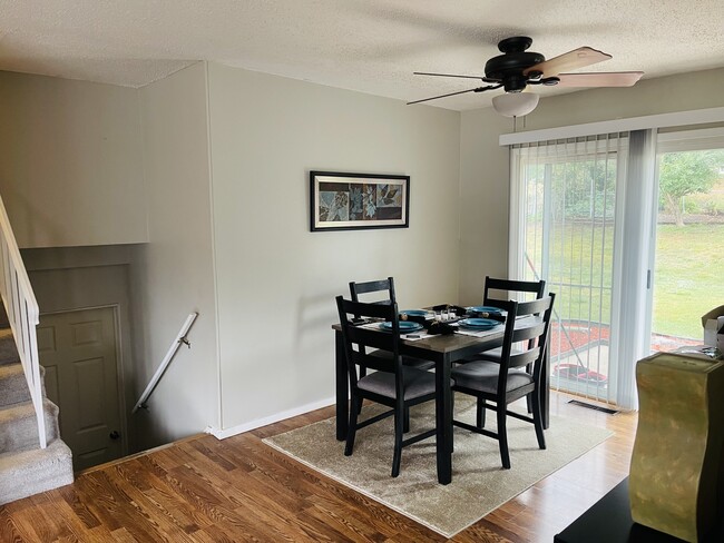 Building Photo - 114 E Liberty St