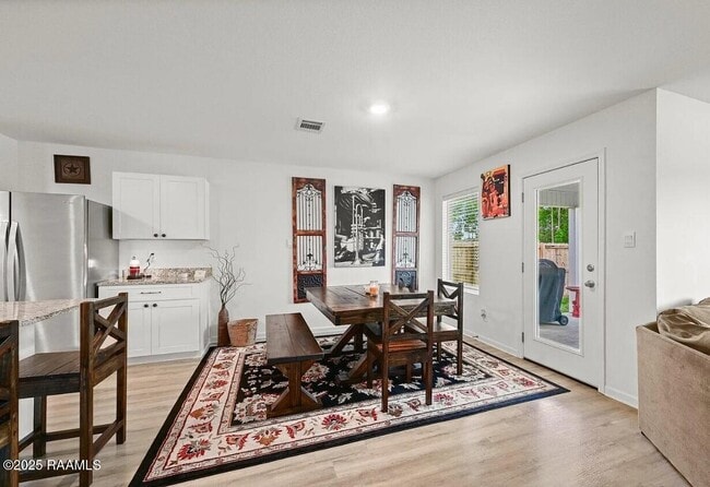 Building Photo - 35326 Grovemont Dr