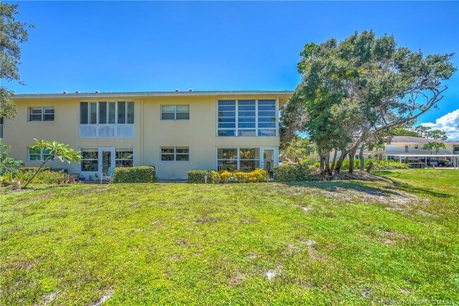 Building Photo - 2950 SE Ocean Blvd