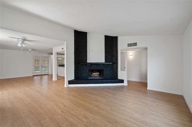 Building Photo - 17415 N Barker St