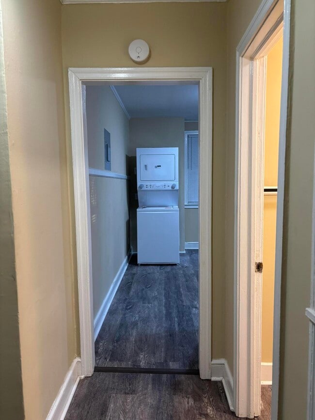 Building Photo - 901 Miller Rd