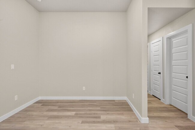 Building Photo - Bell Farms Home Available August