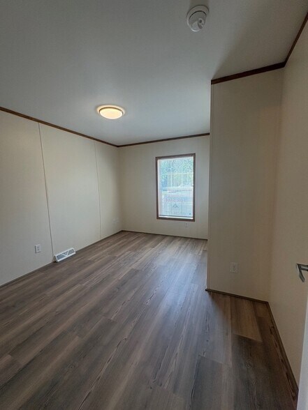Building Photo - 45 Mantua Grove Rd