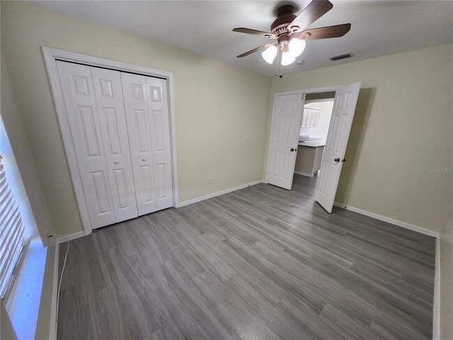 Building Photo - 819 Sandy Trail Pl