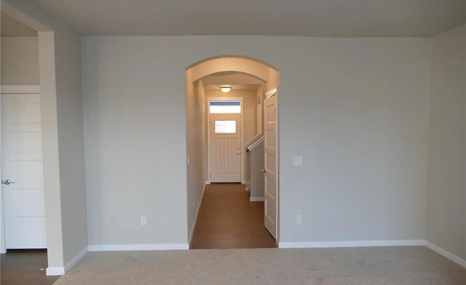 Building Photo - 5407 Lily Jo Ct SE