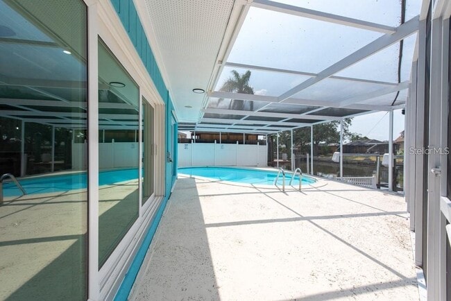 Building Photo - 4643 Bay Crest Dr
