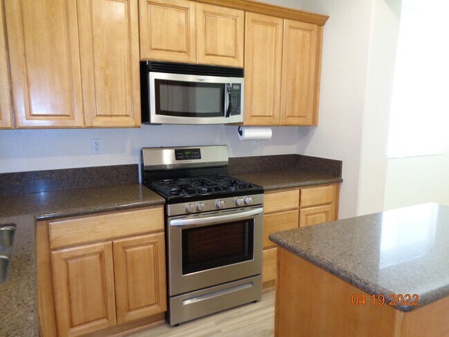 Building Photo - 3131 Perdot Ln