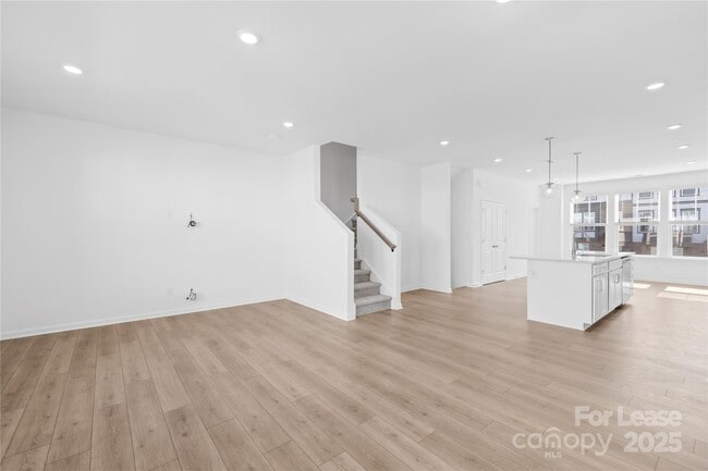 Building Photo - 3236 Stelfox St