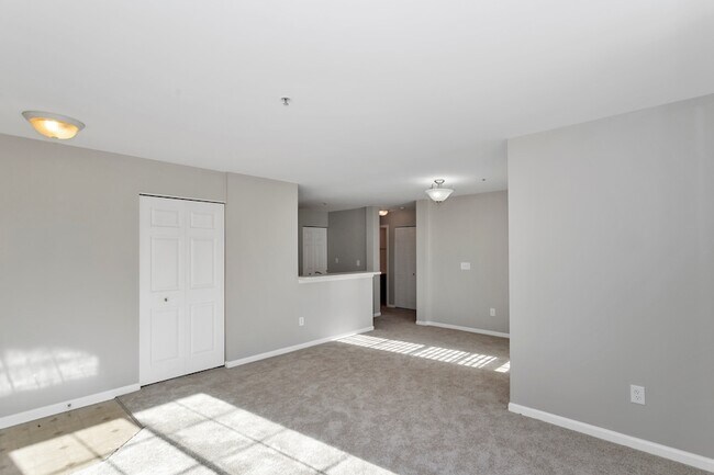 Building Photo - 136 Bertram Dr