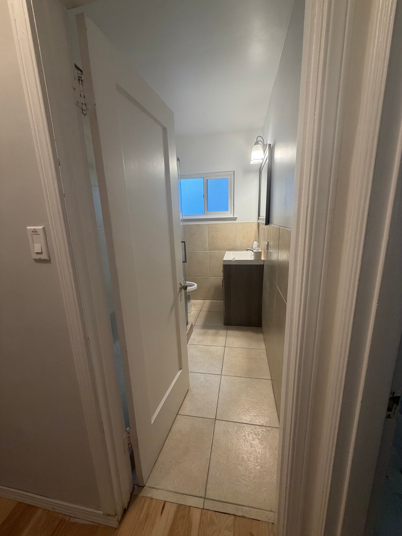 Building Photo - 1914 6th Ave