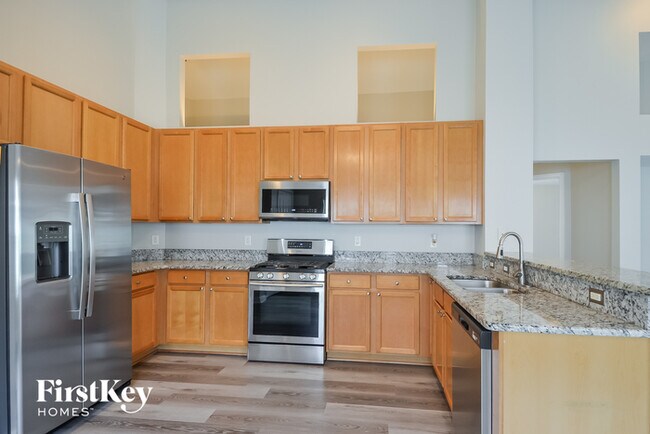Building Photo - 14744 Falling Waters Dr
