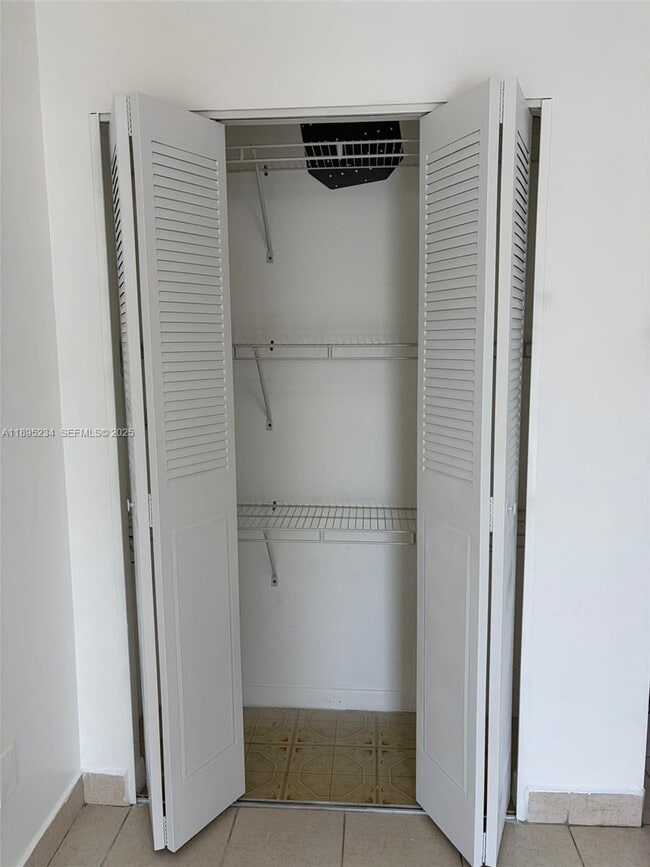 Building Photo - 6820 W Flagler St