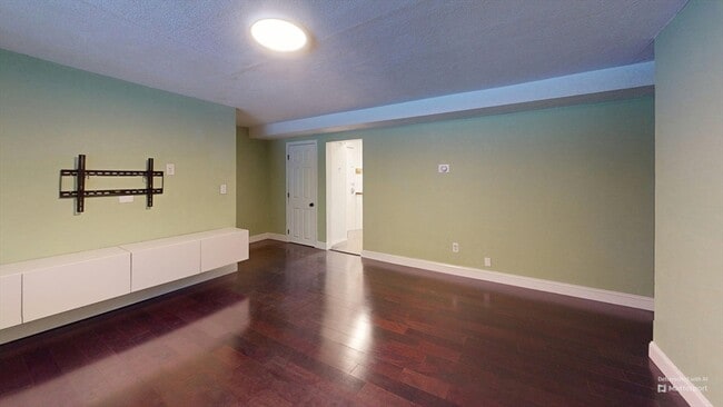 Building Photo - 31 Westgate Rd