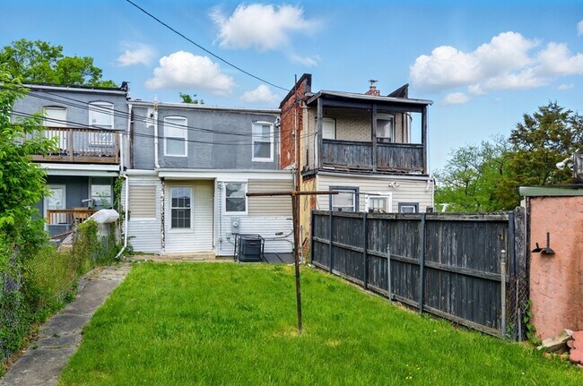 Building Photo - 3303 Piedmont Ave