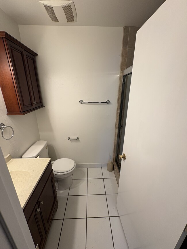 Building Photo - 32970 Lake Wawasee St