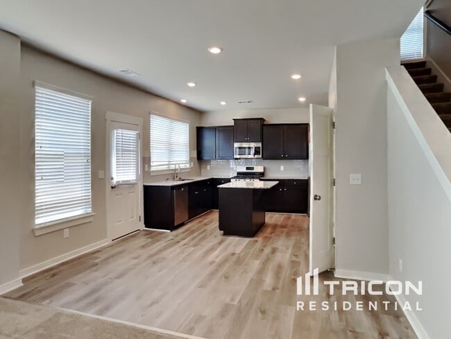Building Photo - 4803 Kingdom Dr