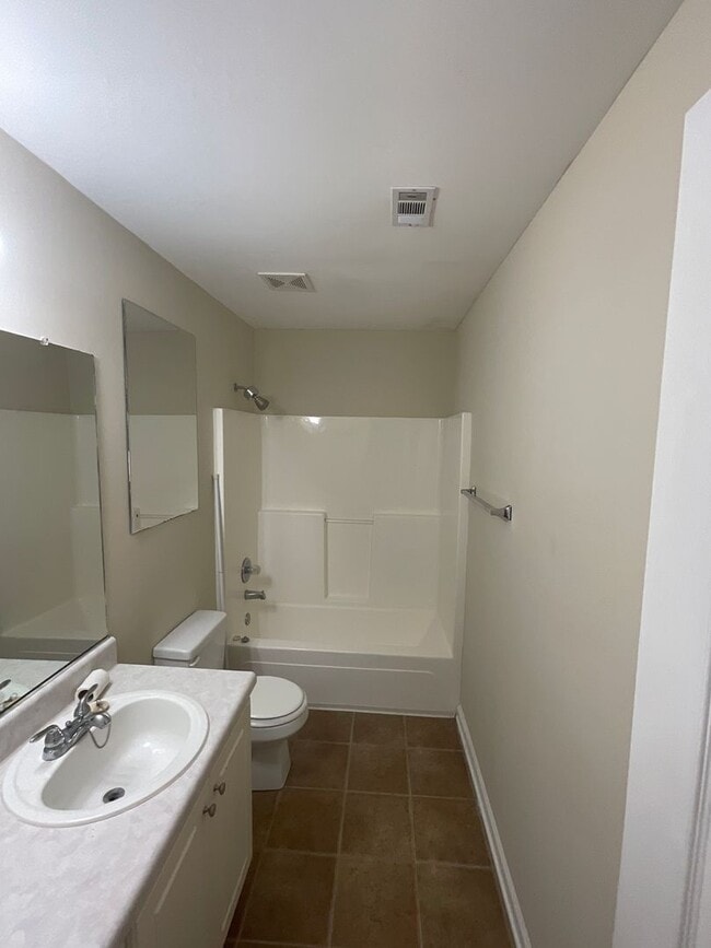 Building Photo - 413 Northrop Pl