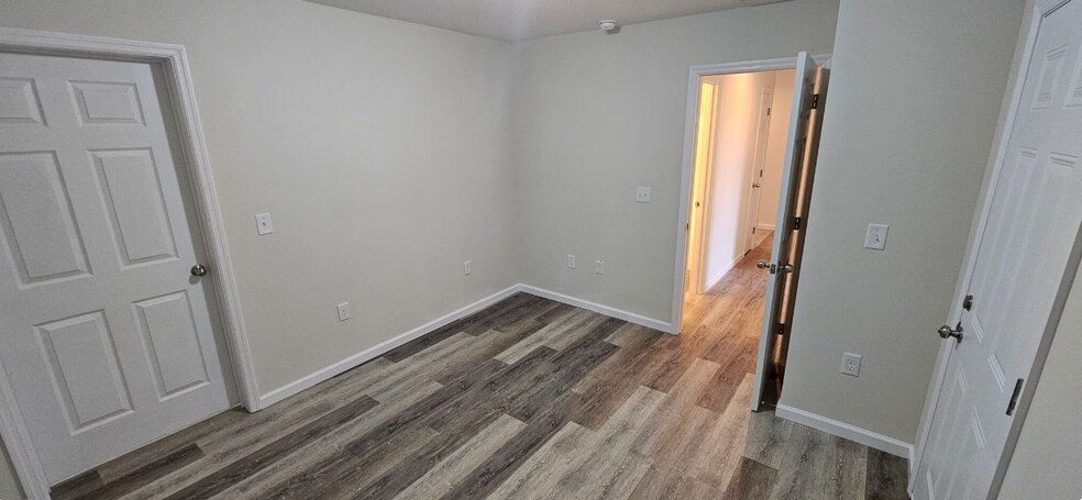 Building Photo - 9029 Landon Ln