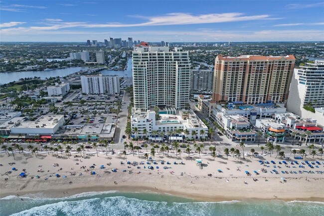 Building Photo - 101 S Fort Lauderdale Beach Blvd