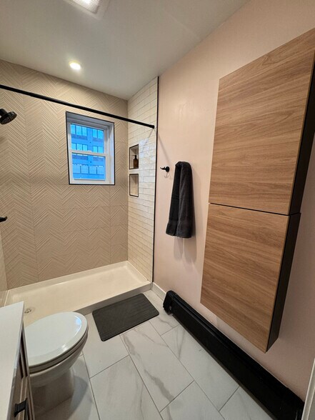 Building Photo - 212 Culver Ave