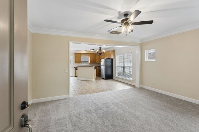 Building Photo - Beautifully maintained 3-bedroom, 2-bath townhome in Nashville’s highly desirable Lennox Village