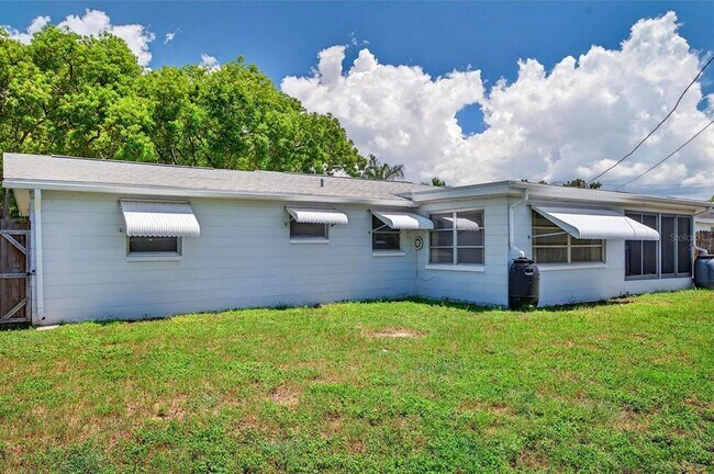 Building Photo - 3629 Bedford St