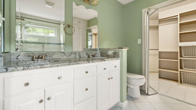 Building Photo - 3BR 2.5BA Cul-de-sac House with Loft in To...