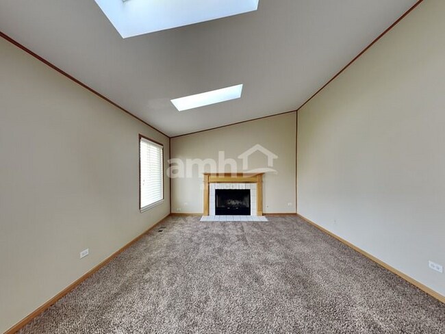 Building Photo - 5518 Stonybrook Dr