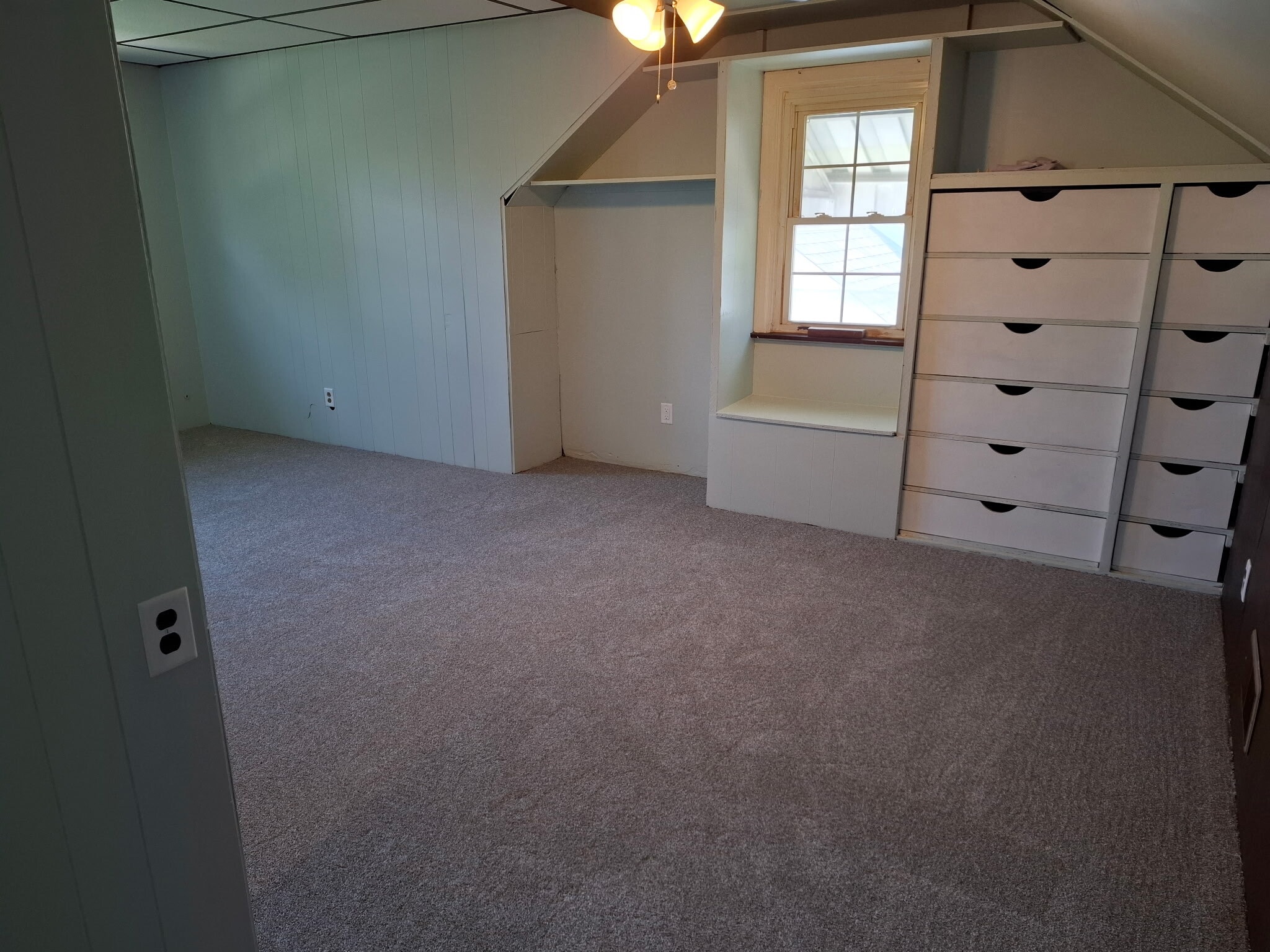 Bedroom upstairs #2 - 442 E Columbia Ave