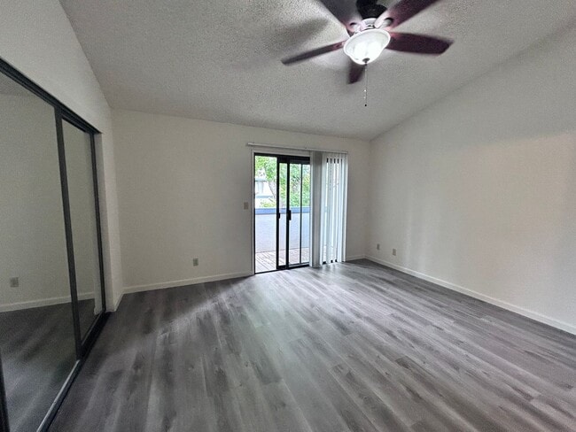 Building Photo - Two Bedroom 2.5 Bathroom Condo in Citrus H...