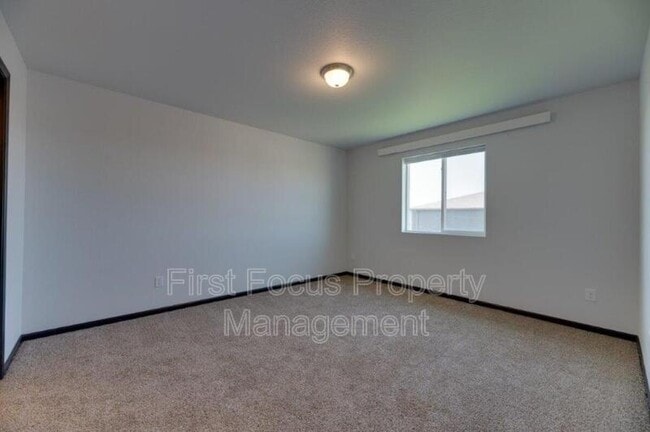 Building Photo - 867 Tower Rd