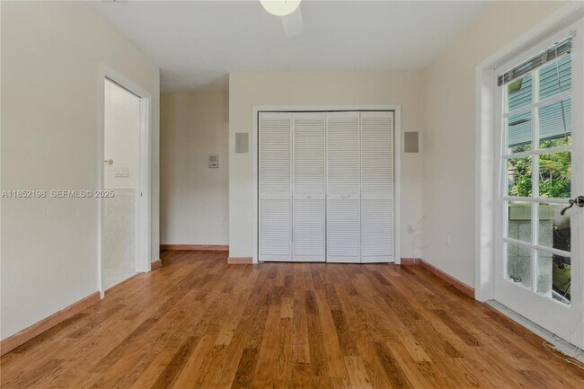 Building Photo - 17900 SW 77th Ave