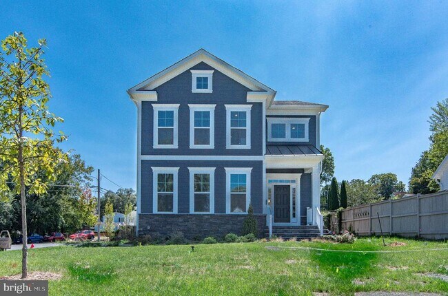 Building Photo - 3100 Greenway Blvd